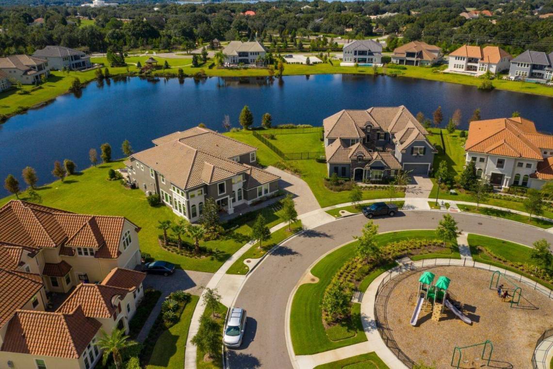 How to choose real estate title company in south florida